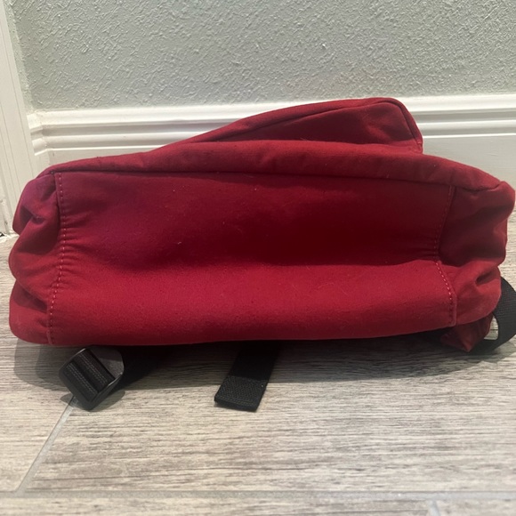 Universal Studios Harry Potter- Gryffindor Backpack - Picture 3 of 11